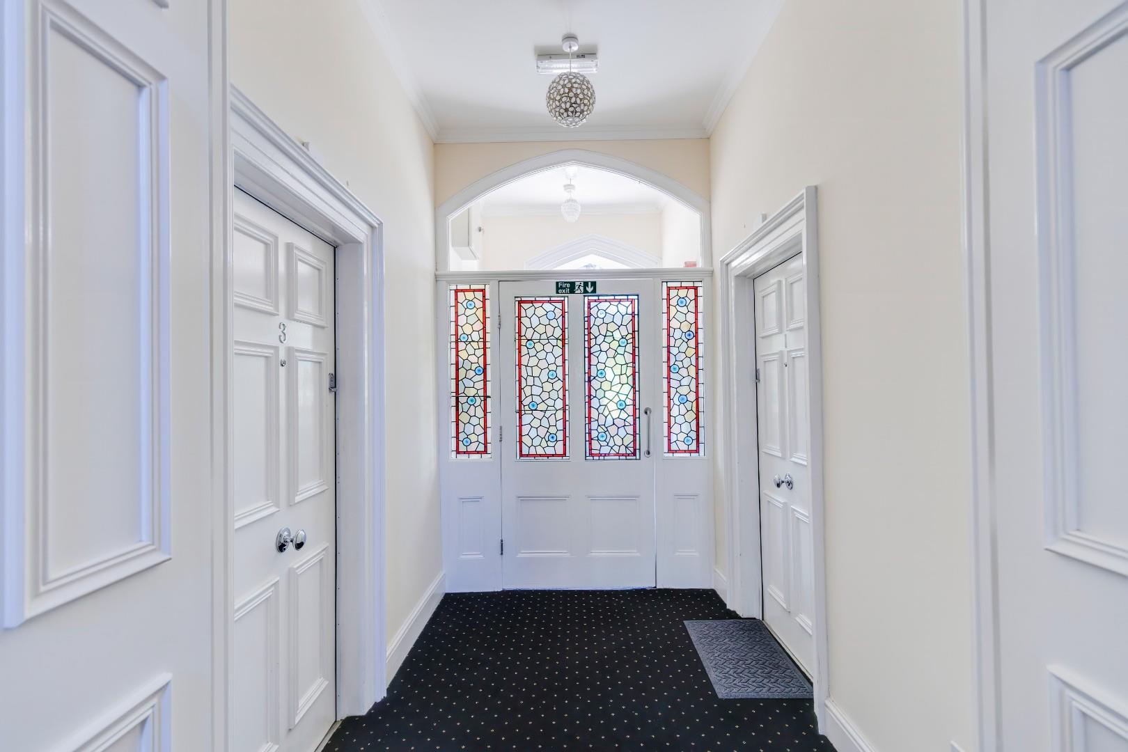 Apt. 1 Alexandra House, Beach Road, Penarth, CF64 1FN